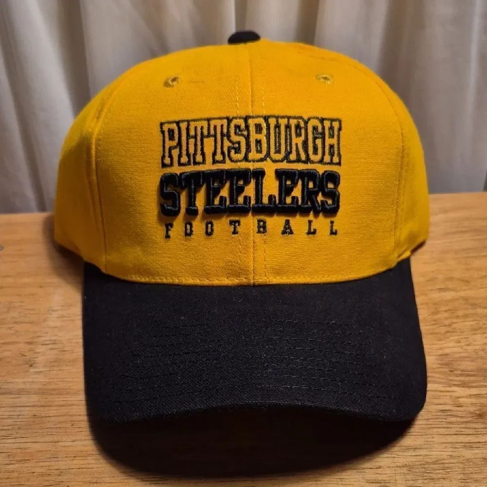 Reebok Pittsburgh Steelers Velcroback Hat - NWOT